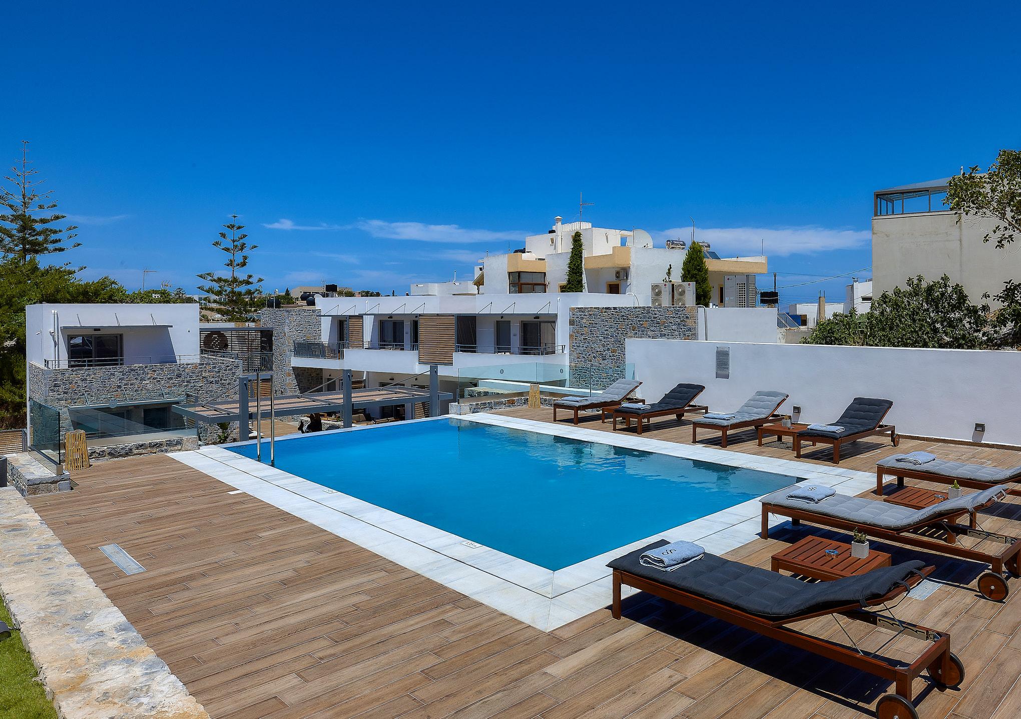 Apartahotel Seascape Luxury Residences 4*